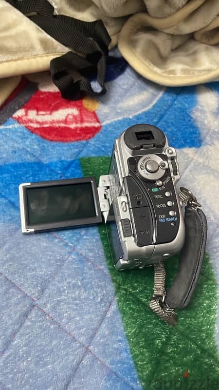 canon minidv 2.96 high definition camrecorder HV10 1