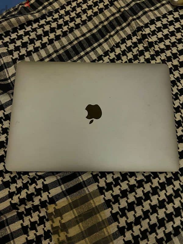 MacBook pro 2017 1