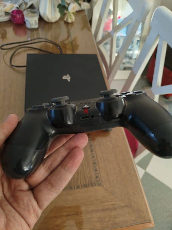 Playstation 4 pro 1TB 12