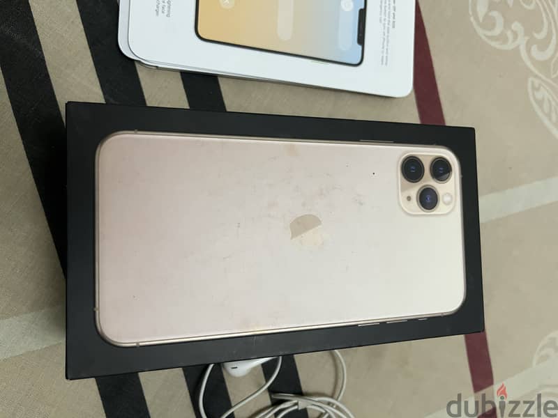 iphone 11 pro max gold 3