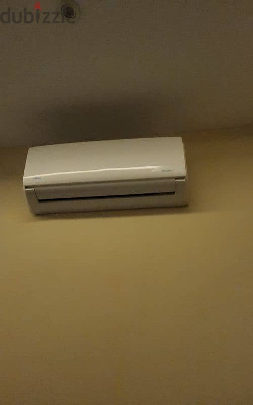 Midea AC 1.5 used for Few Months 0