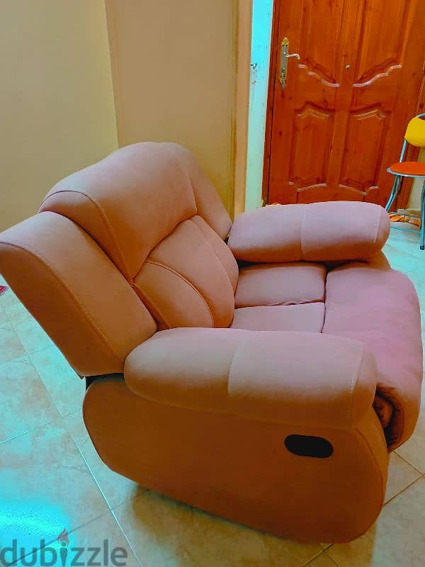 recliner/ lazyboy كرسي استرخاء 1