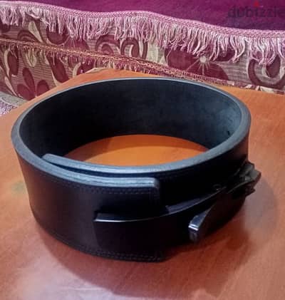 Powerlifting belt (حزام بورليفتنج).