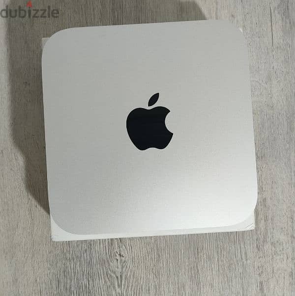 Macmini m2 4