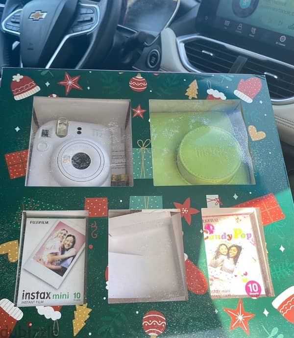 FUJIFILM Instax Mini Camera Christmas Box 0