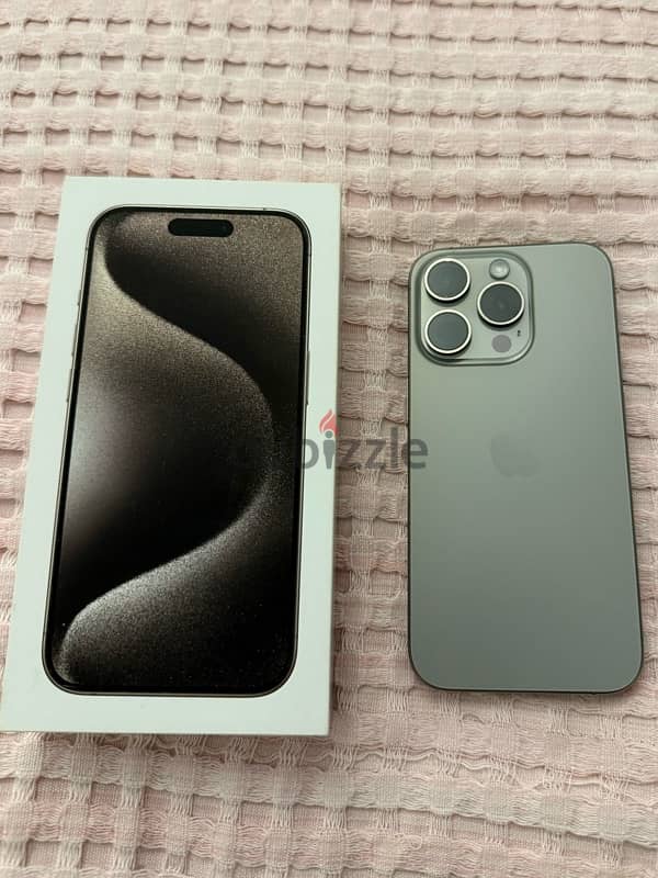 I Phone 15 Pro 256 GB natural titanium 0