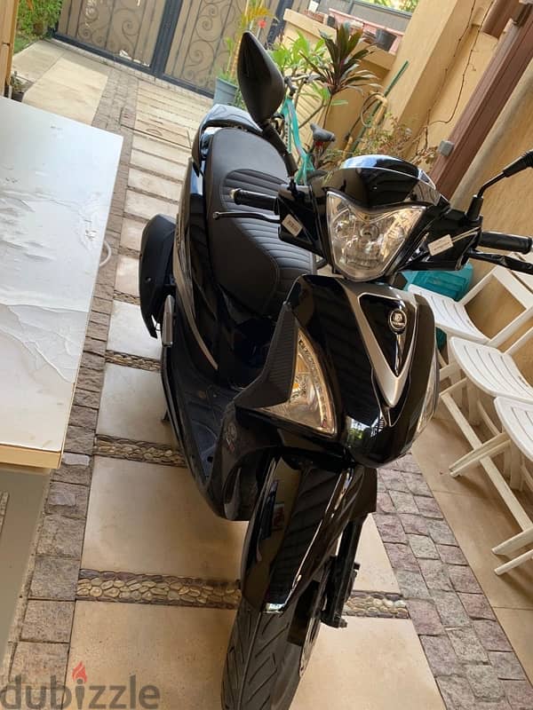 Vigory 200CC scooter 2024 Used -1000kmسكوتر فيجوري ٢٠٠سس مستعمل ٢٠٢٤ 1