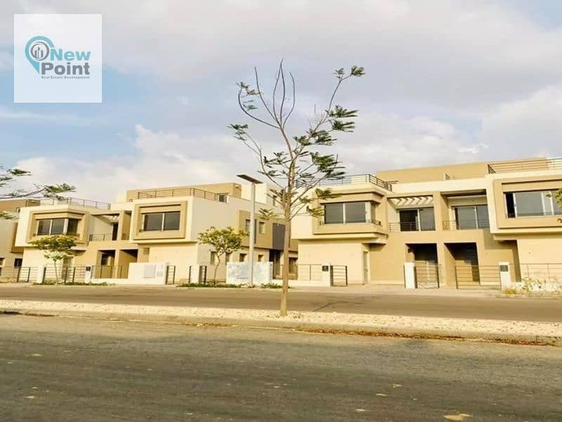 Directly on the Ring Road, own a fully finished 4-bedroom apartment in Palm Hills, New Cairo 8