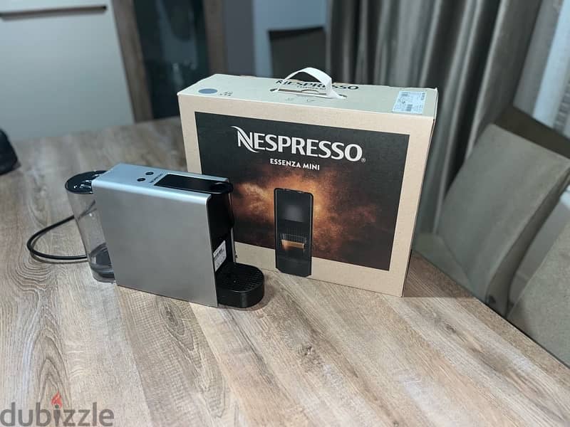 Nespresso Essenza Mini ماكينة قهوة نيسبريسو 0