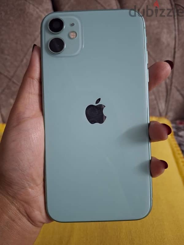 iPhone 11 حاله ممتازه استعمال نضيف 0