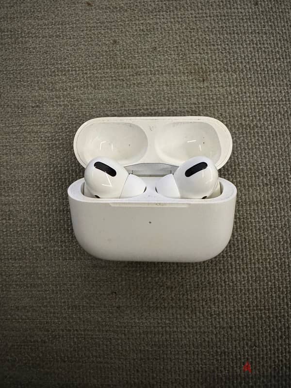 airpods pro 1 0