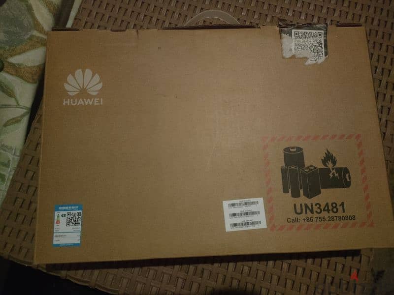 Huawei mate book D14 like new 8