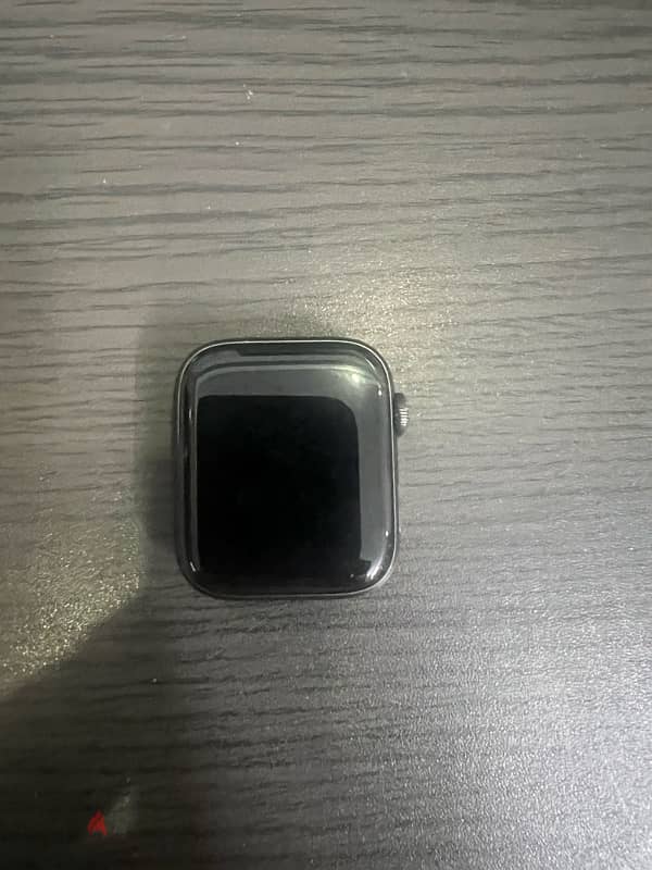 Apple Watch Series 5 44MM 2