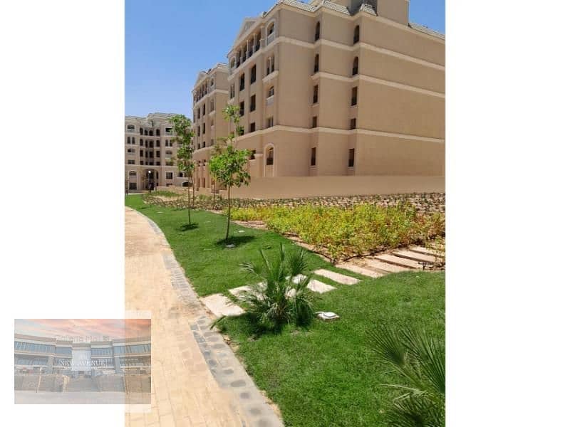 Semi finished Apartment 3th floor 2 Master bedrooms  3 Bathrooms  reception 2pieces  elevator  in l'aveneir . 6