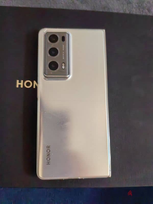 honor magic v2 9