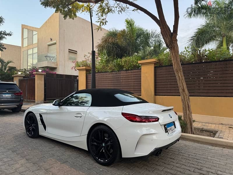 bmw z4 2022 good conditions 15,000 k. m 10