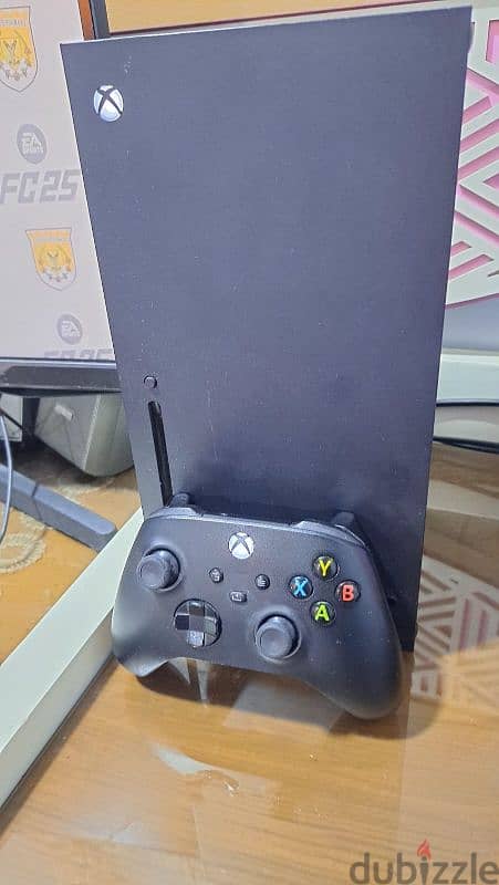 XBOX Series X بحالة ممتازة 0