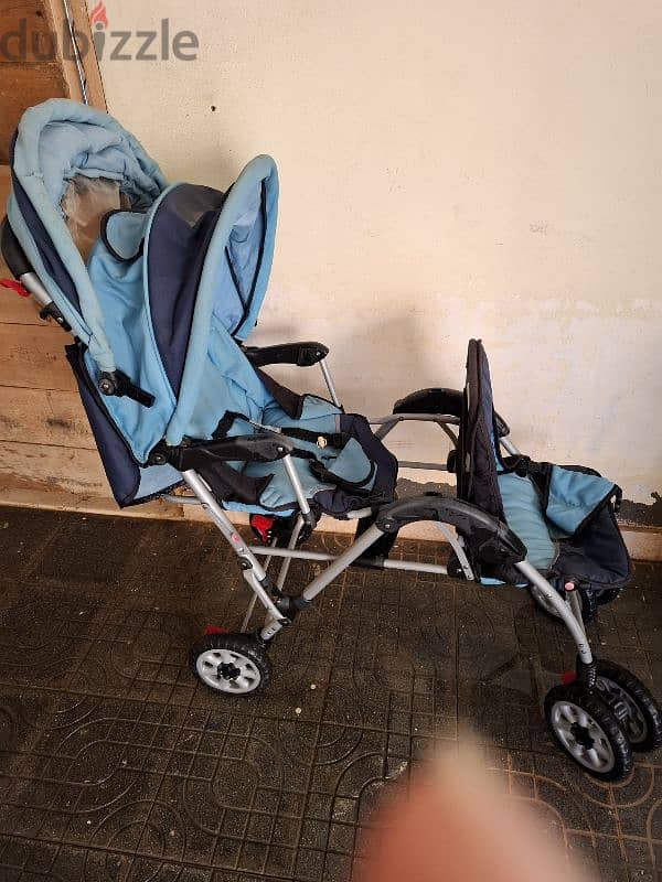 stroller بعدد ٢ مقعد 1