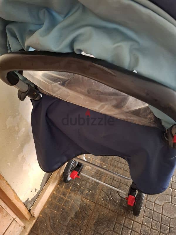 stroller بعدد ٢ مقعد 4