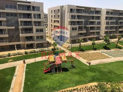 Apartment 205m Very Prime Location in Capital Gardens Palm Hills