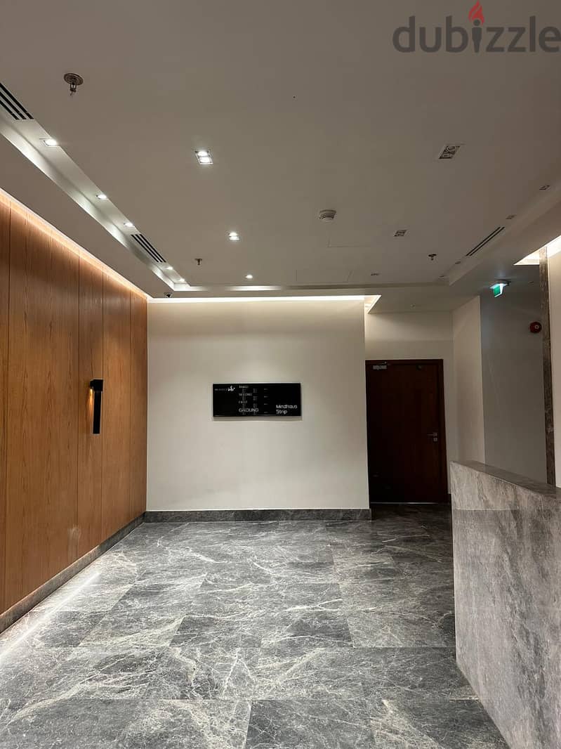 مكتب للايجار مميز في ديستريكت 5 - Special Office for rent in District 10