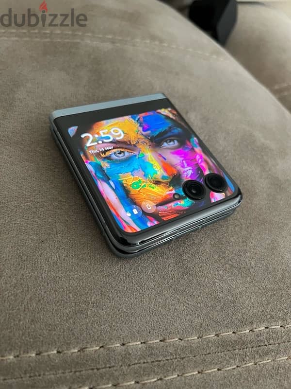 motorola razr 40 ultra 4