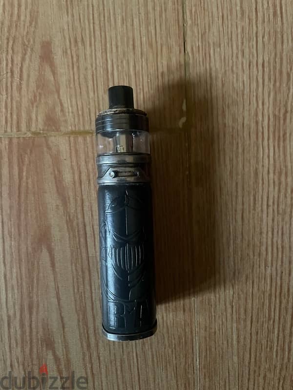 Voopoo Drag S with its original box and with no scratches like new. 3