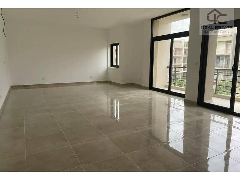 for sale apartment 132m in fifth square compound fully finished North facing with installment under market price 1