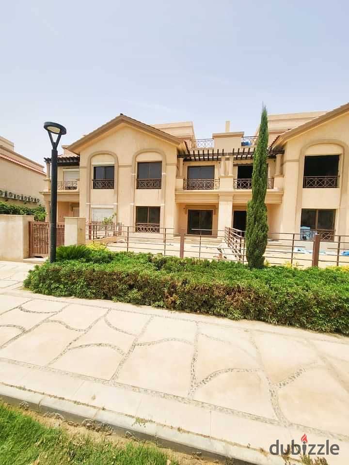 فيلا للبيع townhouse corner type f3 , استلام فوري ، wide garden view، إجمالي عقد مميز مجموعه 24 بفيلات الفور سيزون ،قريبه من gate 1 1