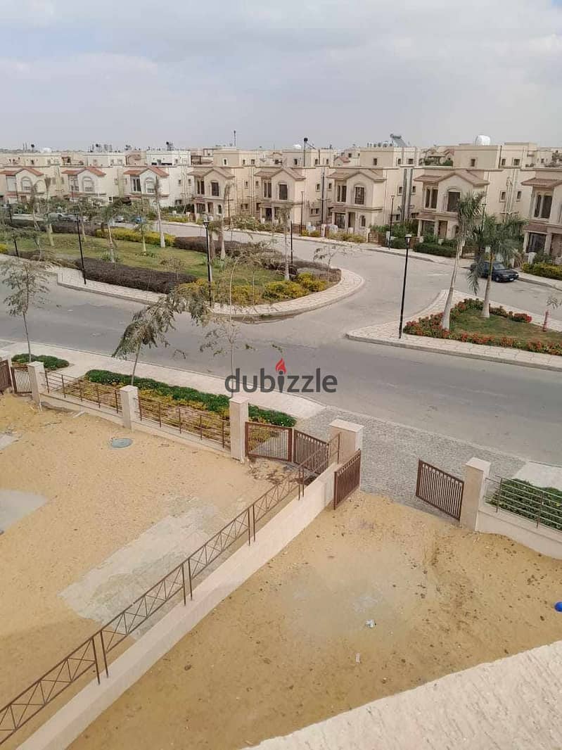 فيلا للبيع townhouse corner type f3 , استلام فوري ، wide garden view، إجمالي عقد مميز مجموعه 24 بفيلات الفور سيزون ،قريبه من gate 1 2