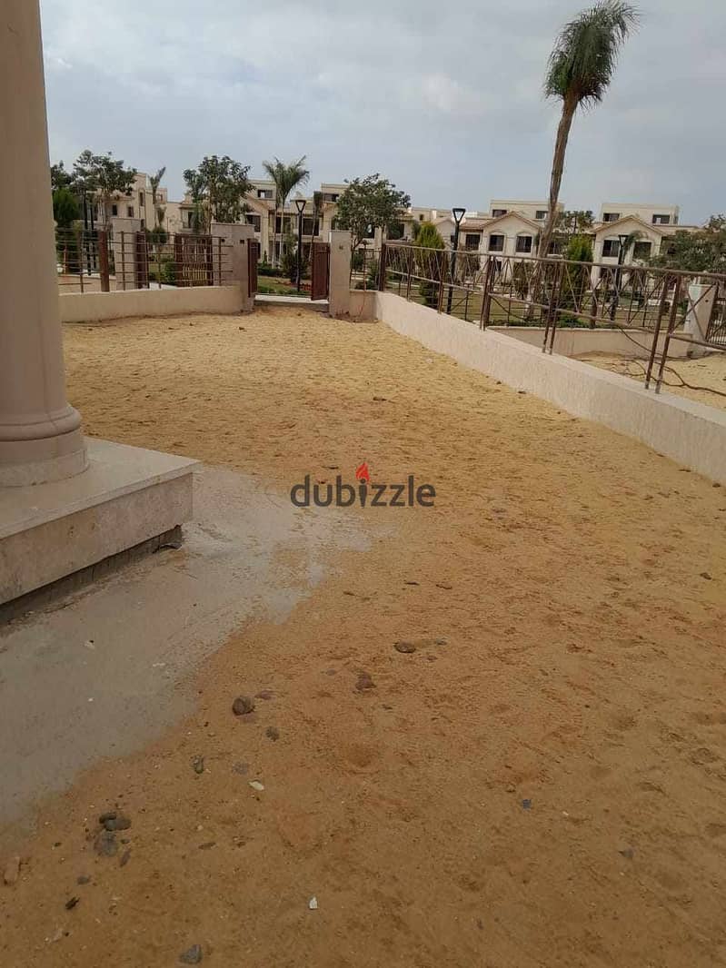 فيلا للبيع townhouse corner type f3 , استلام فوري ، wide garden view، إجمالي عقد مميز مجموعه 24 بفيلات الفور سيزون ،قريبه من gate 1 7