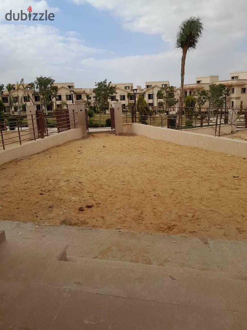 فيلا للبيع townhouse corner type f3 , استلام فوري ، wide garden view، إجمالي عقد مميز مجموعه 24 بفيلات الفور سيزون ،قريبه من gate 1 9