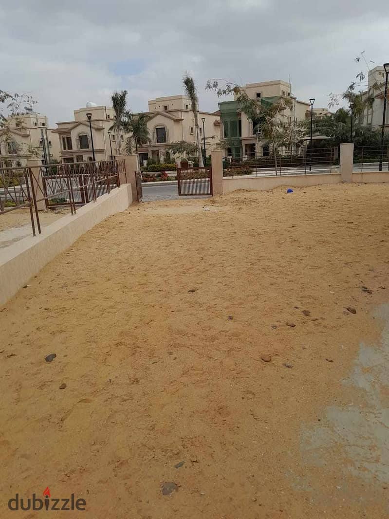 فيلا للبيع townhouse corner type f3 , استلام فوري ، wide garden view، إجمالي عقد مميز مجموعه 24 بفيلات الفور سيزون ،قريبه من gate 1 10