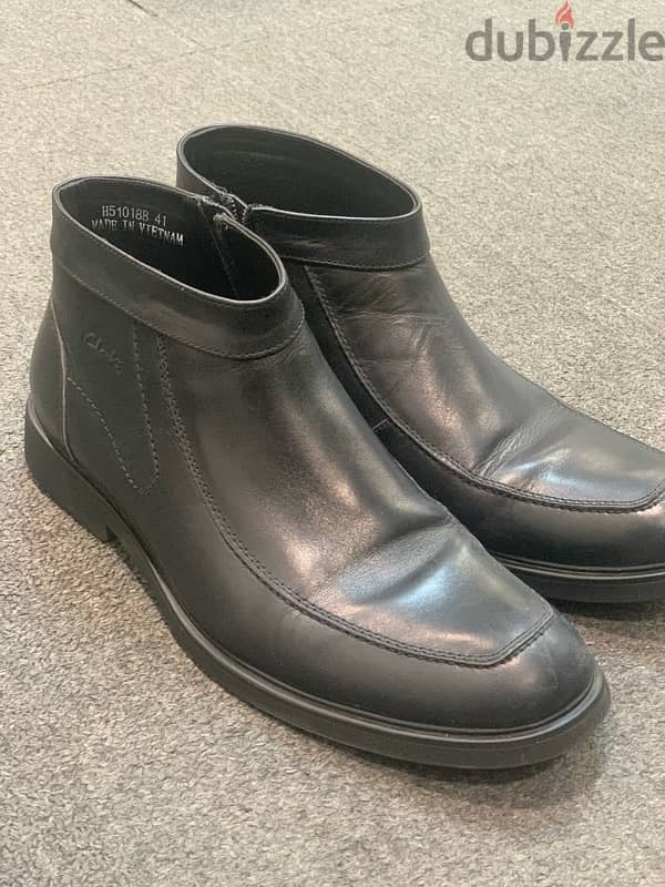 clarks black boots 1