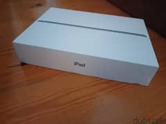 Ipad 8th generation very good condition with box and original charger 0