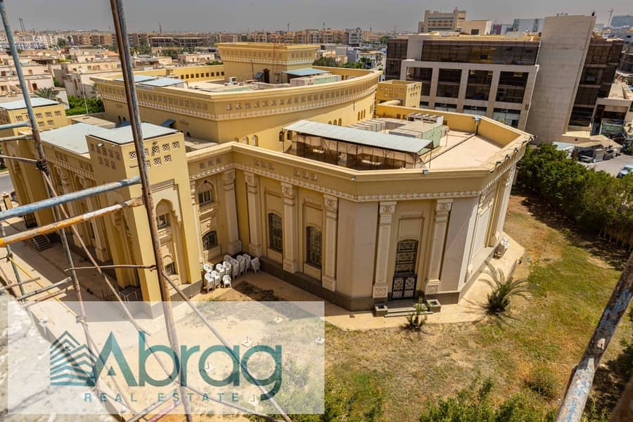 For sale, a commercial store, 107 sqm, ground floor, Centro Zayed, Sheikh Zayed, 3-year installment, receipt 2025 4