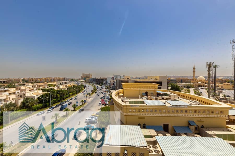 For sale, a commercial store, 107 sqm, ground floor, Centro Zayed, Sheikh Zayed, 3-year installment, receipt 2025 7