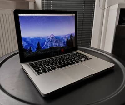 لاب توب حالتة زيرو ابل Apple MacBook Pro بمواصفات ممتازة