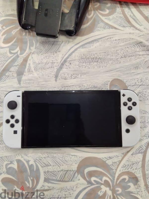 NINTENDO SWITCH  OLED MODEL 2023 LIKE NEW USED FOR 2 MONTHS ONLY 2