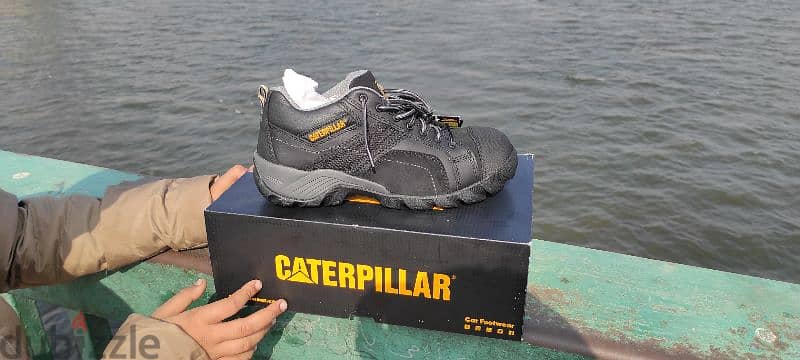 Shoes caterpillar 10