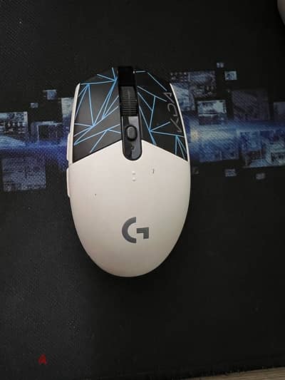 Logitech G305