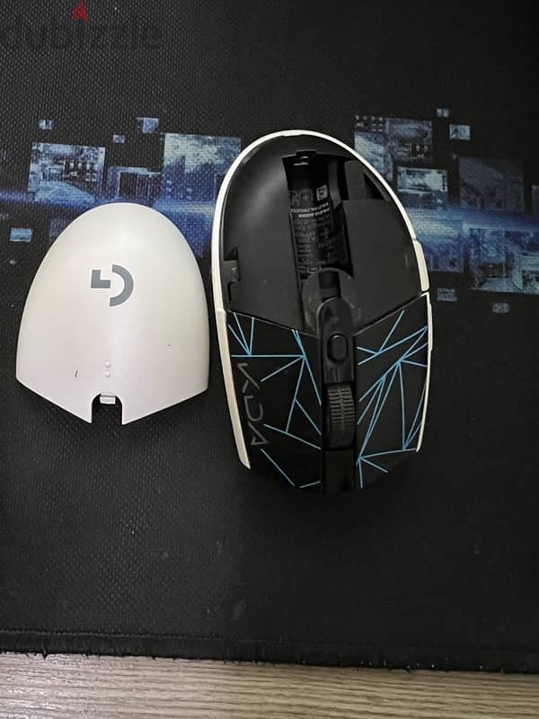 Logitech G305 1