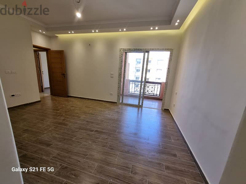 Three bedroom apartment for rent in paradise compound 6