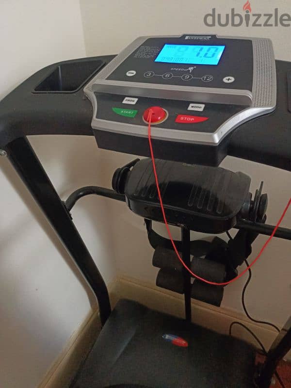 Treadmill used only month, excellent condition 3