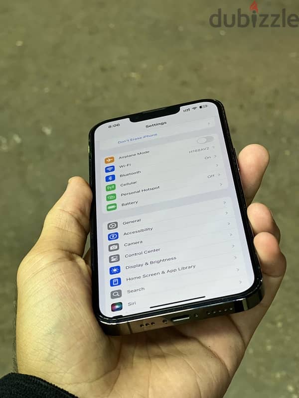 ايفون 13pro مساحه ٢٥٦ بطاريه ٨٨٪؜ ومتفتحش معاه حجتو 8