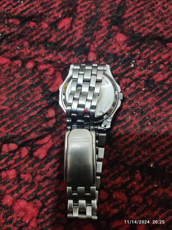 ساعه seiko skz035 اوتوماتيك ياباني اصليه مستعمله 3