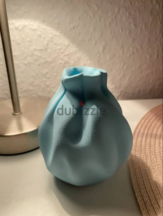 Elegant Minimalist Vase 3