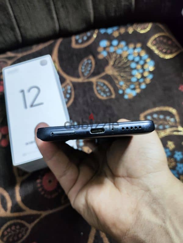 Xiaomi Mi 12t pro 256/12 كل مشتملاته كسر زيرو كسر فالظهر متركبله اسكين 3