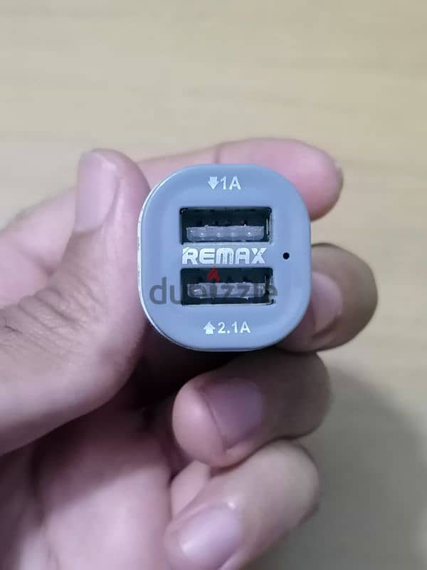 شاحن سيارة سريع مخرج ثنائي Usb من ريماكس 5