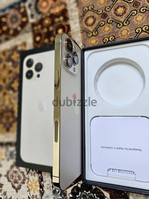 iPhone 13 pro max Gold. 6